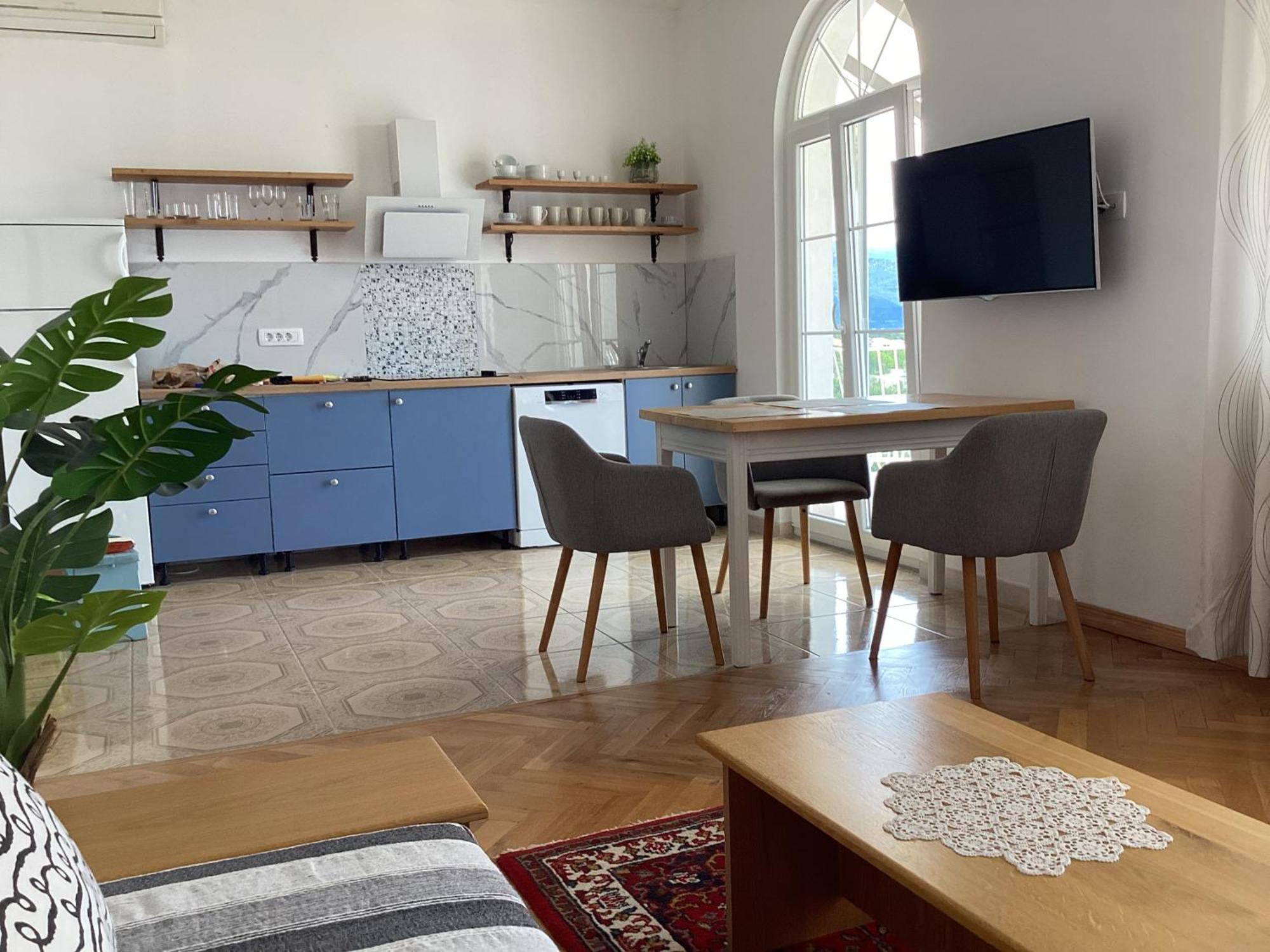 Die Appartements Glavas mit Loggia und Balkon für 2 Personen Novi Vinodolski Zimmer foto